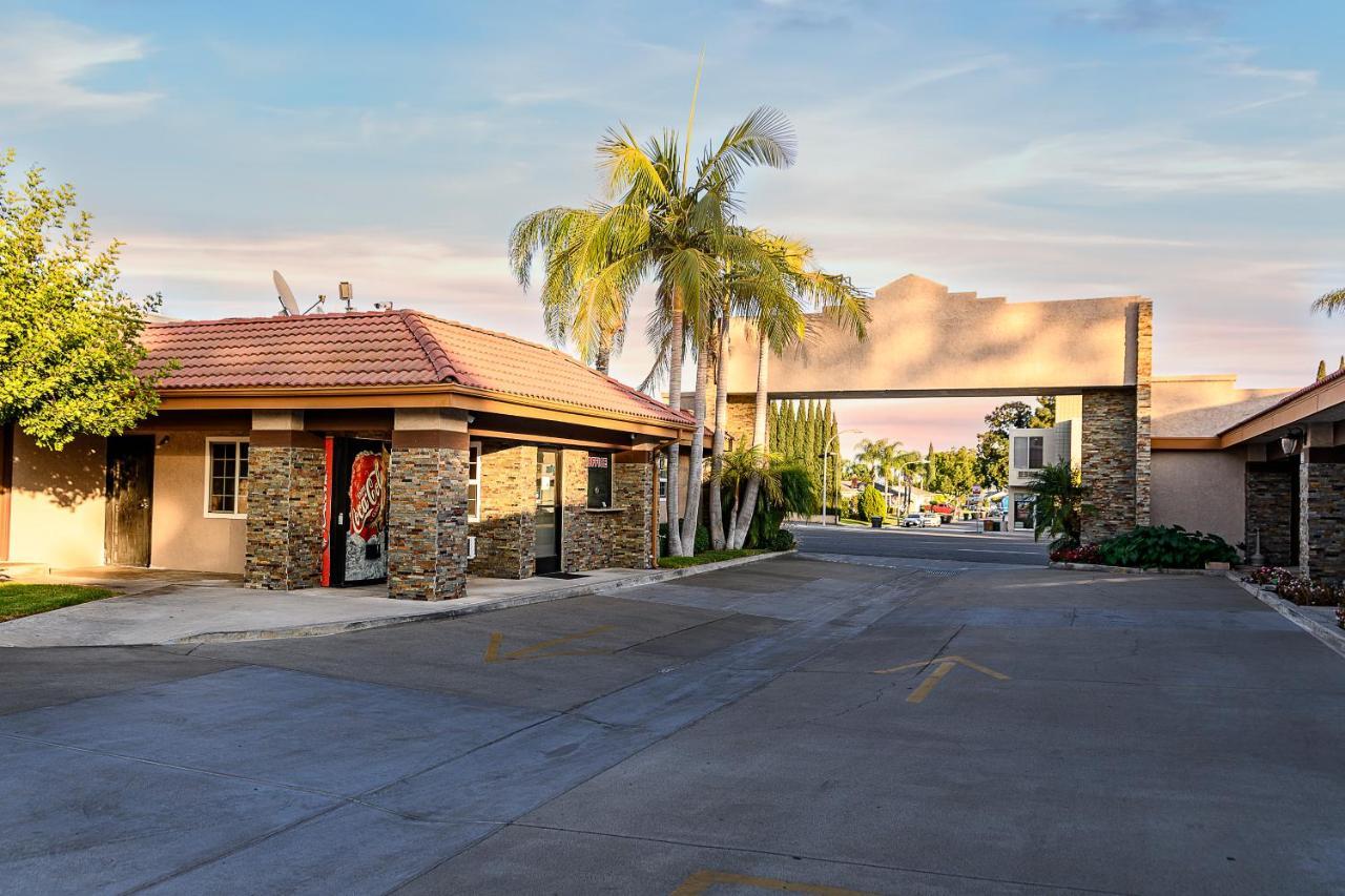 Hyland Inn Brea Ngoại thất bức ảnh